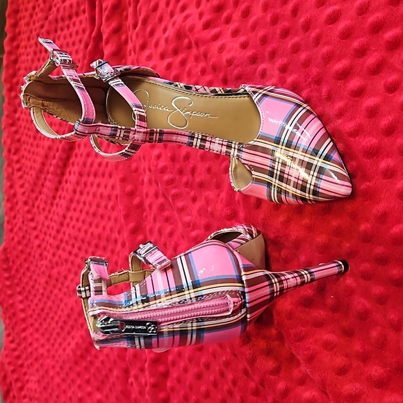 Jessica Simpson Shoes - Jessica Simpson Pink Plaid Heels Sling Back Buckle and Back Zipper size 6 NWOB